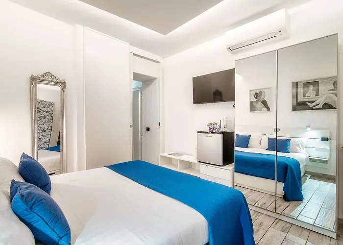 Πανσιόν Joivy Al Duomo 3*